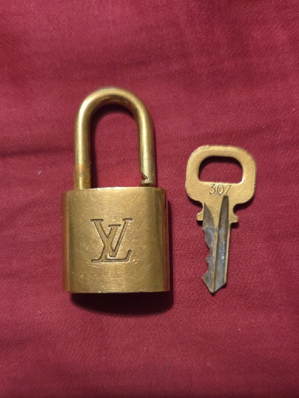 Louis Vuitton Gold-tone LV Engraved Padlock with Key#307 - Picture 3 of 4